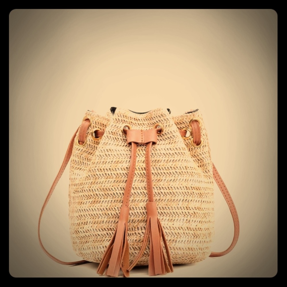 Tassel Bucket Bag